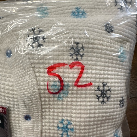 Roxy Quicksilver Thermal Shirt with Snowflake pattern, white and blue, Sz Large - Picture 7 of 7